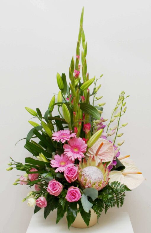 How To Make A Flower Arrangement 15 Easy Steps Flowers And Sympathy